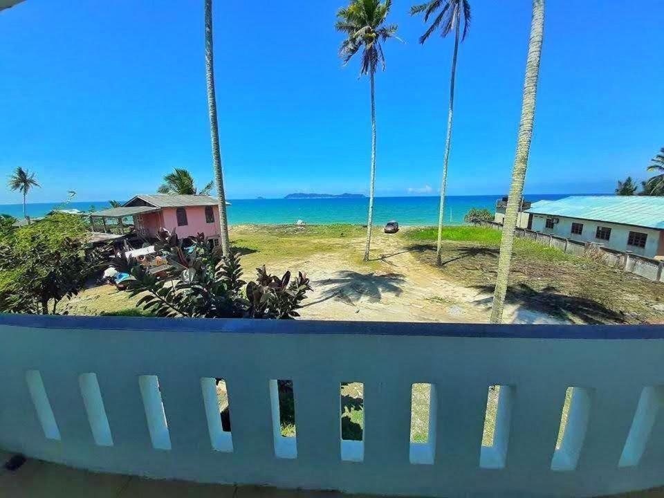 Aqil Beach Inn Marang Exteriér fotografie
