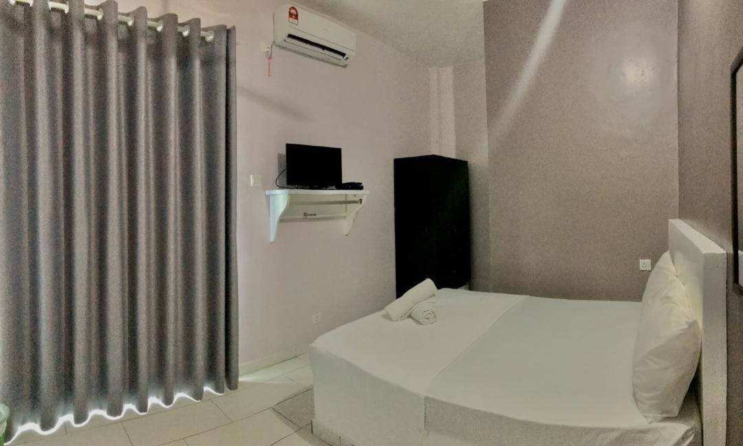 Aqil Beach Inn Marang Exteriér fotografie